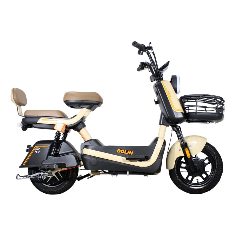 Scooter elétrica Bolin 1822 na cor bege e preta, vista lateral, com dois bancos acolchoados, cesto dianteiro de metal, suspensão traseira dupla e rodas raiadas pretas, sobre fundo branco.
